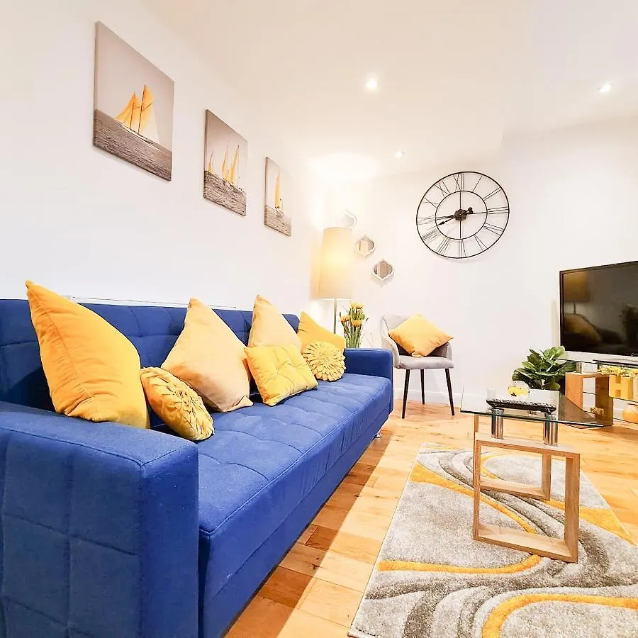 Modern 4 Bedroom Flat Near Brighton Station Lägenhet